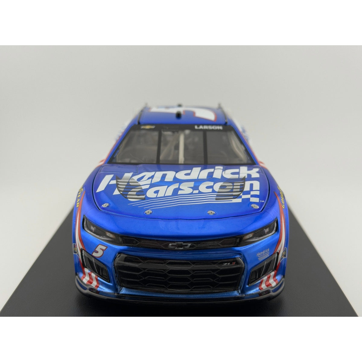 Kyle Larson #5 HendrickCars.com 2026 Camaro Liquid Color 1 of 48 DIN 46