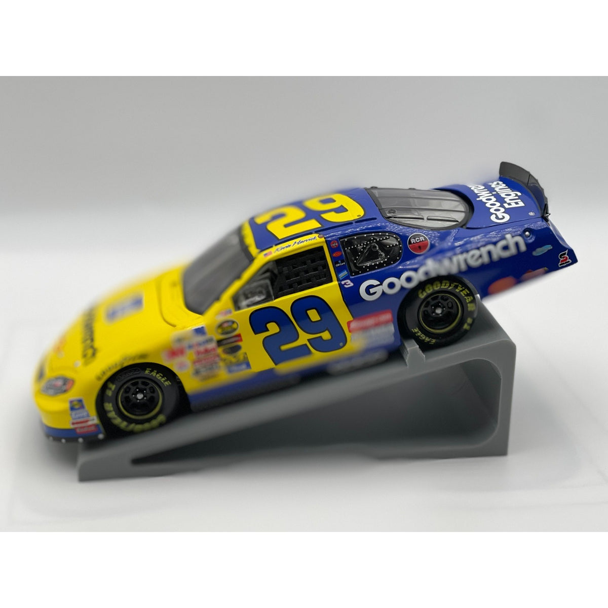 Kevin Harvick #29 GM Goodwrench 2004 Monte Carlo RCR 35th Anniv 1:24 NASCAR