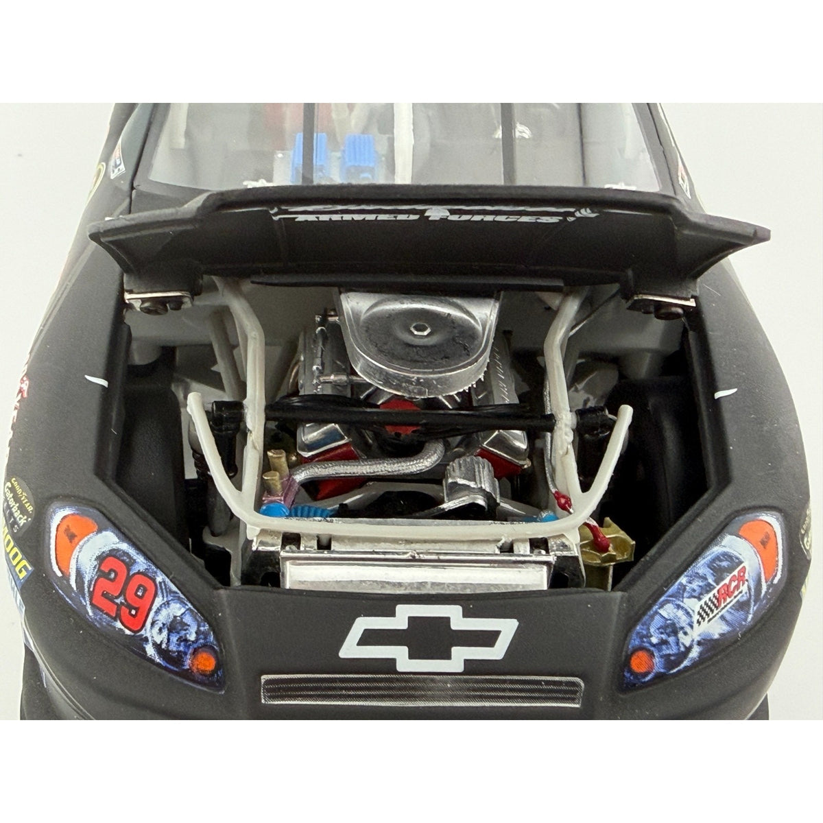 Kevin Harvick #29 Budweiser Military Tribute 2011 Impala SS 1:24 DIN 399