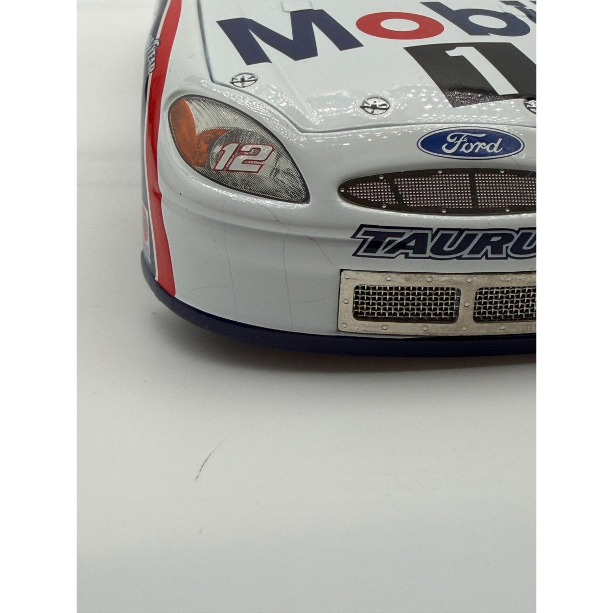 Jeremy Mayfield #12 Mobil 1 2001 Ford Taurus Team Caliber 1/1800 DIN 932