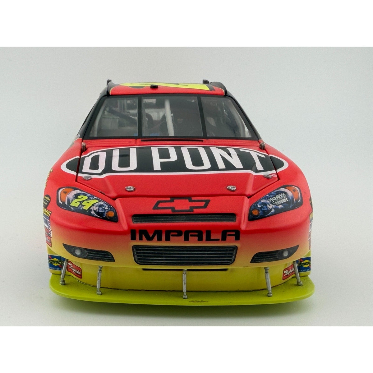 Jeff Gordon #24 DuPont 2010 Chevrolet Impala 1:24 NASCAR 1/6884 DIN 6619