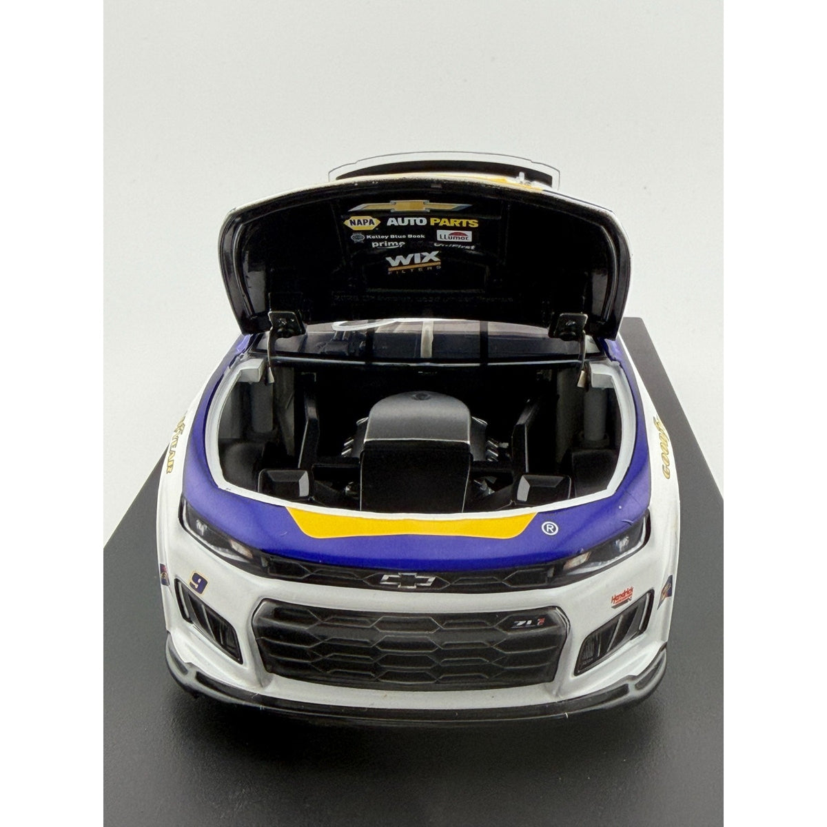Chase Elliott #9 NAPA 2026 Chevrolet Camaro Elite Autographed 1 of 72 DIN 65