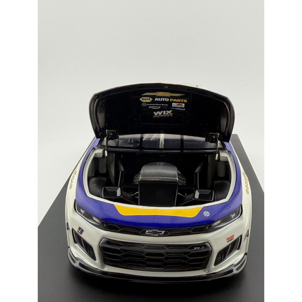 Chase Elliott #9 NAPA 2026 Chevrolet Camaro Liquid Color 1 of 48 DIN 10