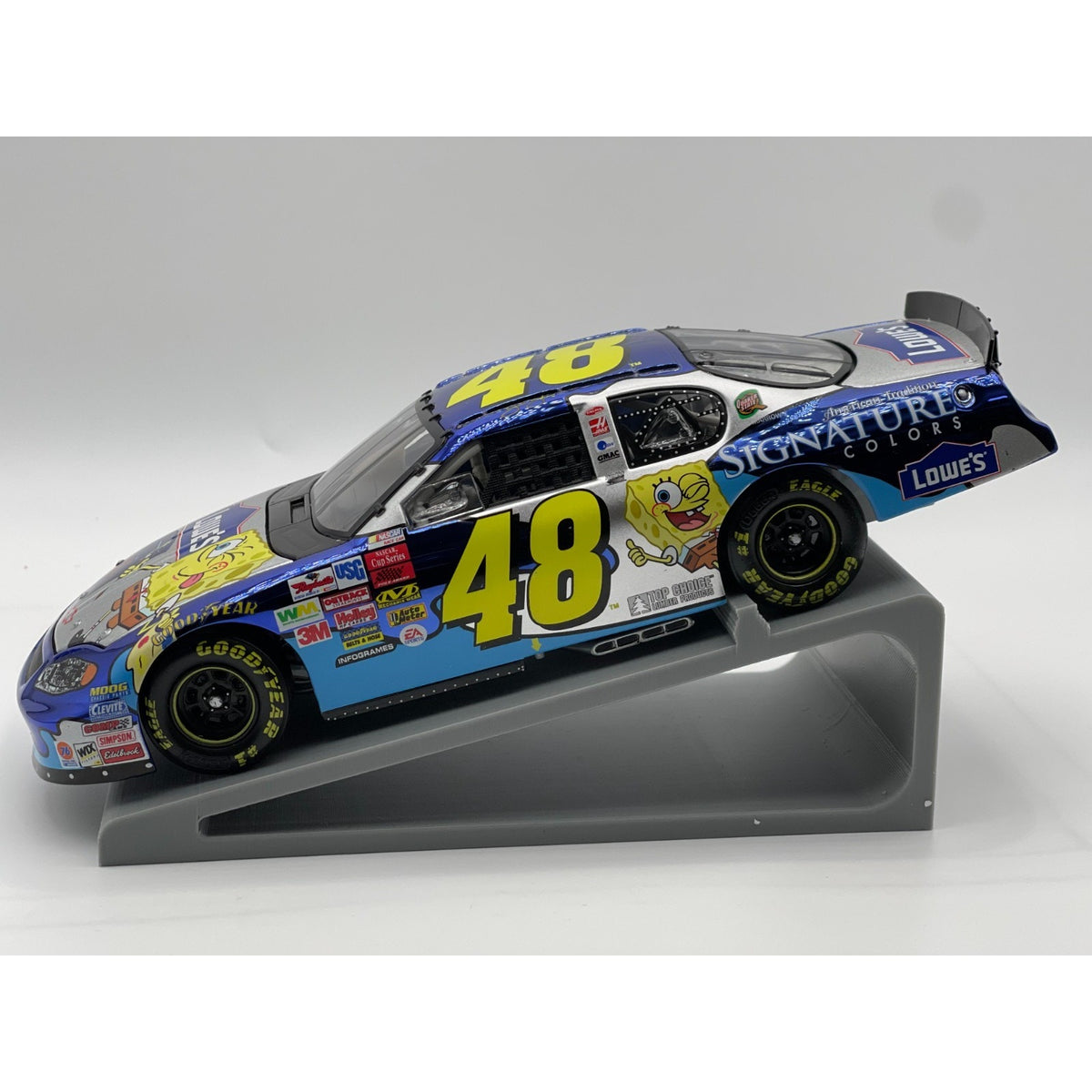 Jimmie Johnson #48 Lowe's SpongeBob 2003 Monte Carlo Color Chrome 1/1008