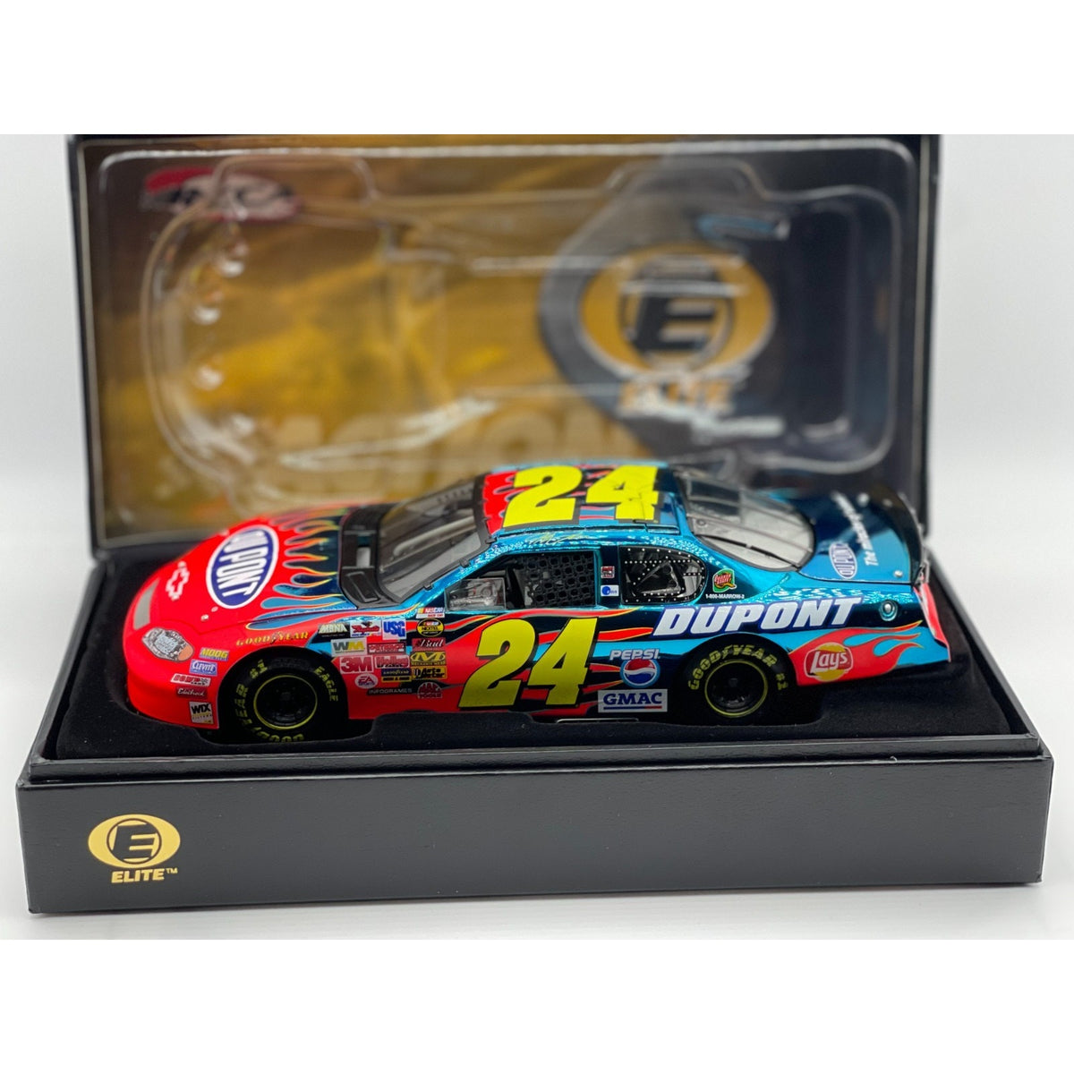 Jeff Gordon #24 DuPont 2004 Monte Carlo ELITE Color Chrome 1/804 DIN 36
