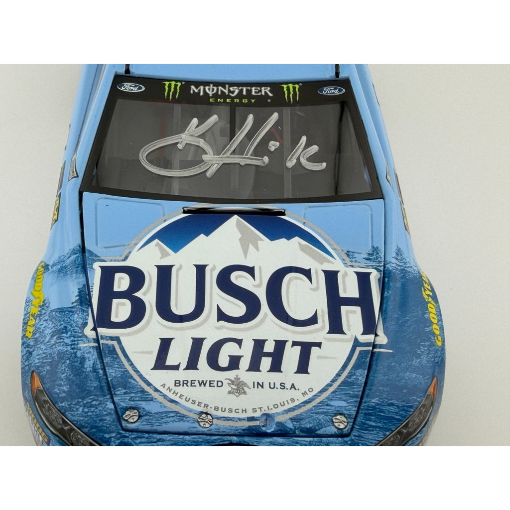 Kevin Harvick #4 Busch Light 2017 Fusion Elite Autographed 1/104 DIN 73