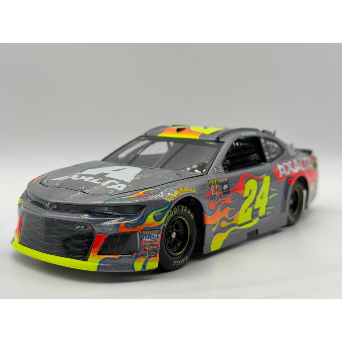 3/4 Front Hero — William Byron #24 Axalta 2018 Camaro ELITE Flashcoat Color 1:24 1/24 DIN 10