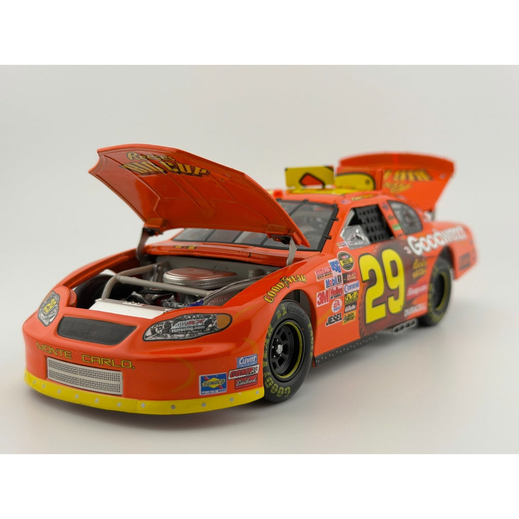 Kevin Harvick #29 GM Goodwrench Reese's Big Cup 2005 Monte Carlo 1:24 1 of 1932