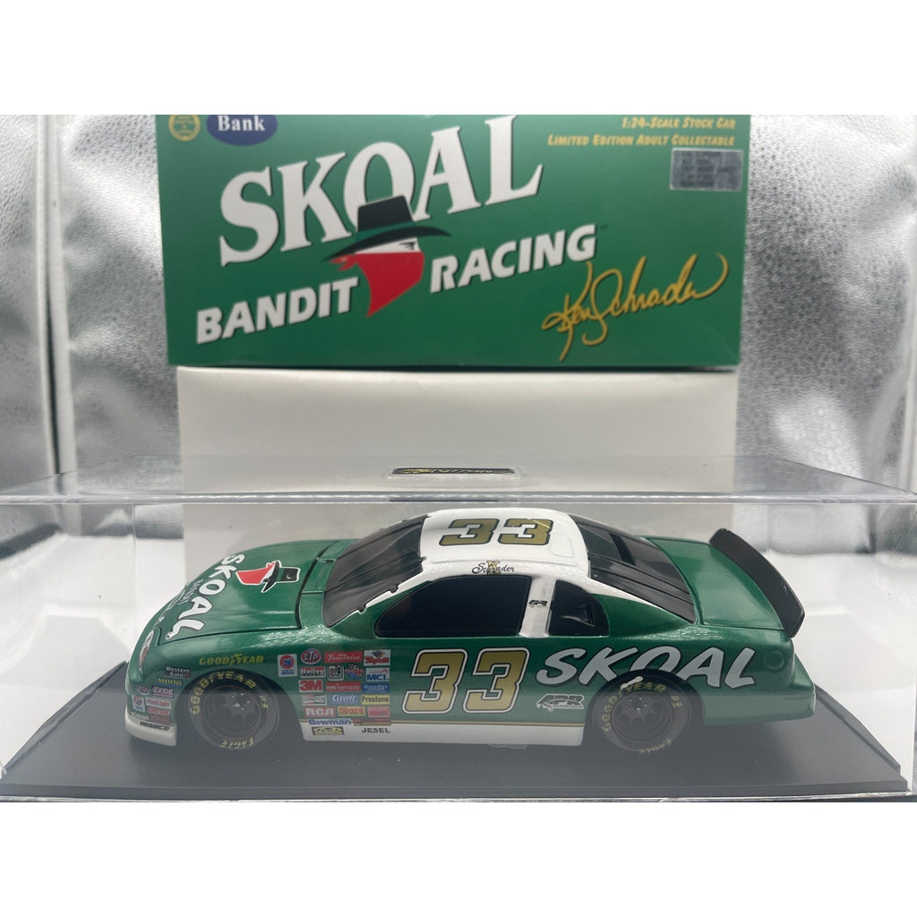 Ken Schrader #33 Skoal Bandit 1997 Monte Carlo Action Bank 1:24 1/4500