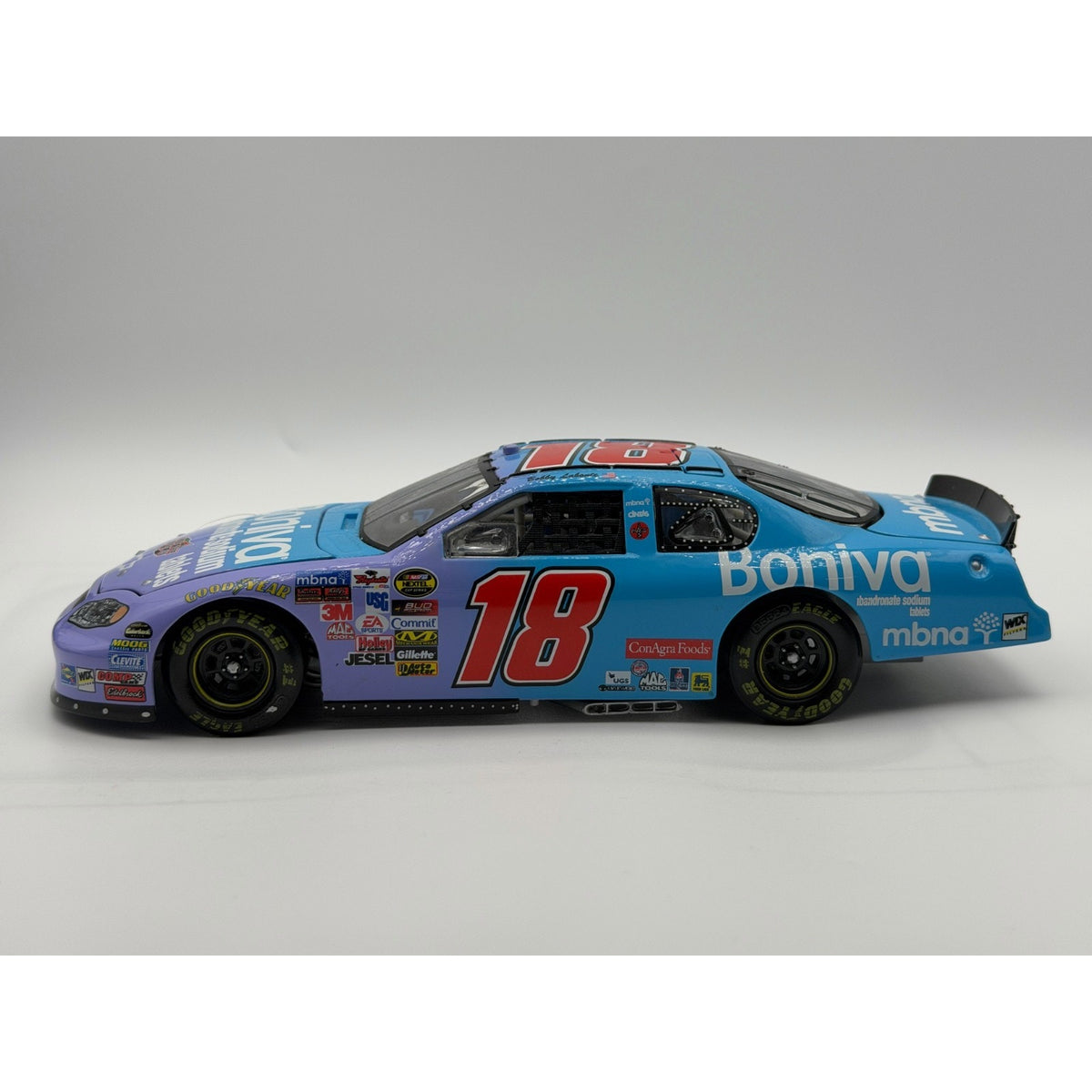Bobby Labonte #18 Boniva 2005 Monte Carlo 1/996 DIN NASCAR Diecast