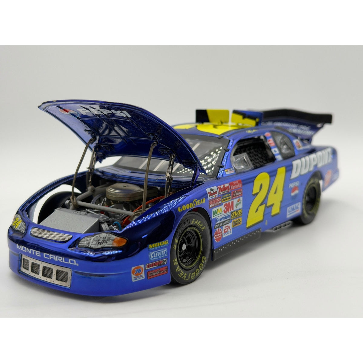 Jeff Gordon #24 DuPont Pepsi Talladega 2002 Elite Color Chrome 1/2504