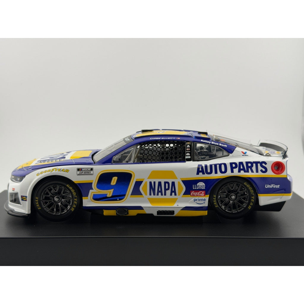 Chase Elliott #9 NAPA 2026 Chevrolet Camaro Elite Autographed 1 of 72 DIN 65
