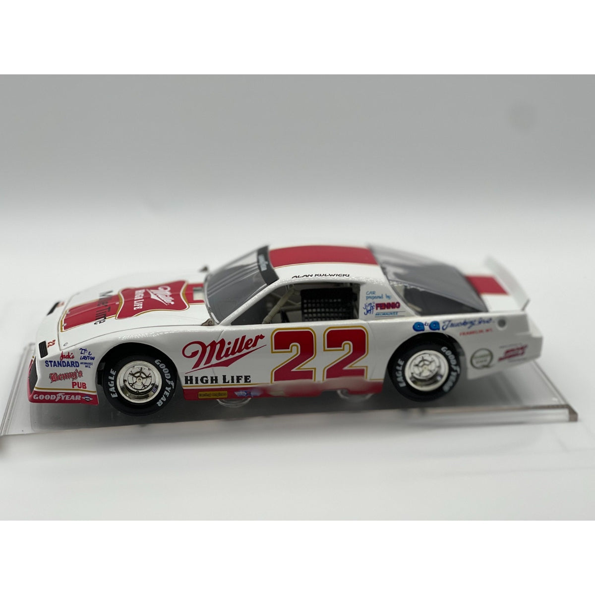 Alan Kulwicki #22 Miller 1984 Firebird Xtreme 1:24 NASCAR Diecast 1/4500
