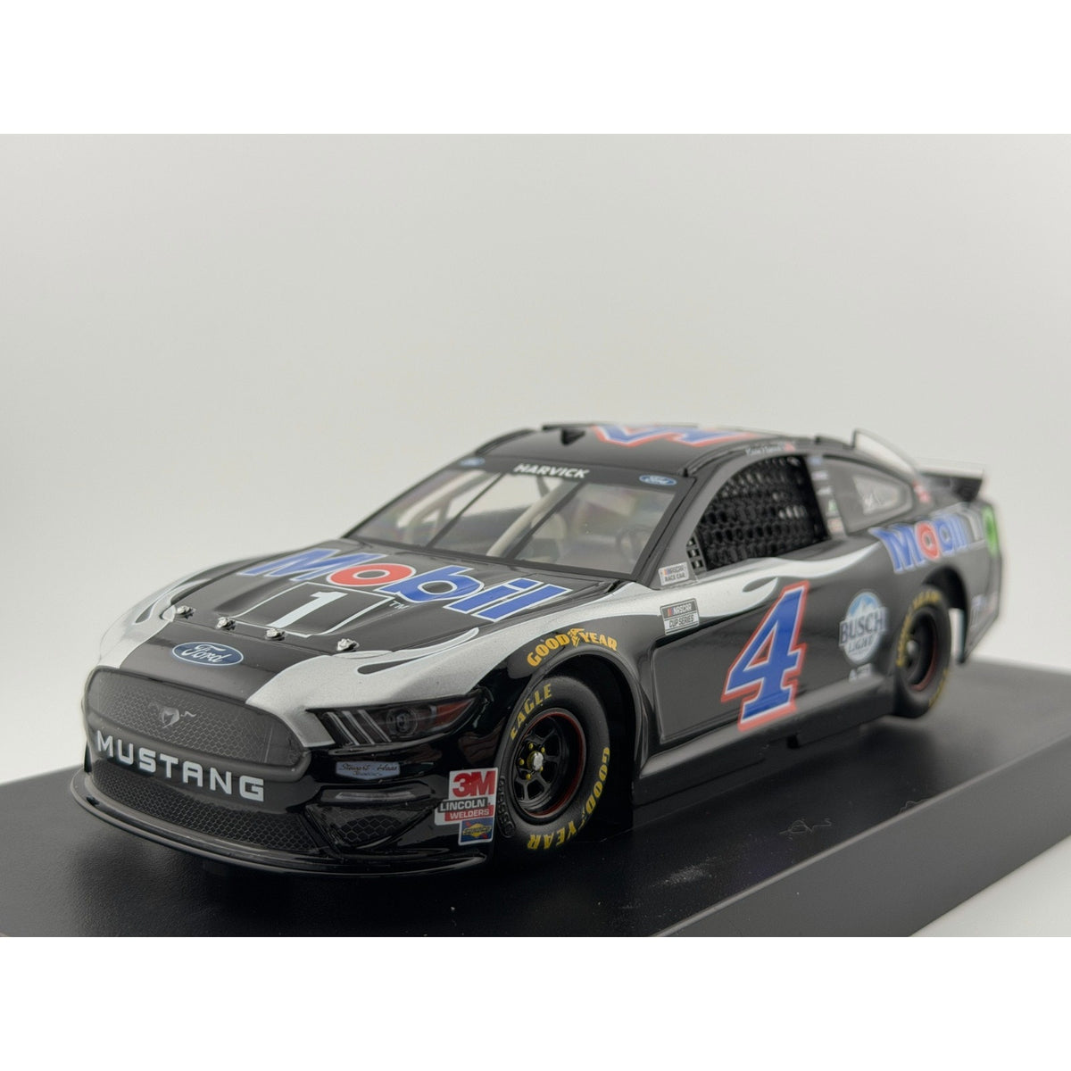 Kevin Harvick #4 Mobil 1 2021 Mustang 1:24 1 of 840 DIN 349 NASCAR Diecast