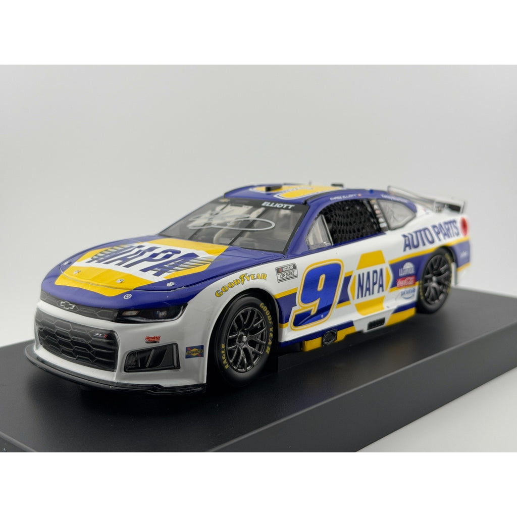 Chase Elliott #9 NAPA 2026 Chevrolet Camaro Elite Autographed 1 of 72 DIN 65