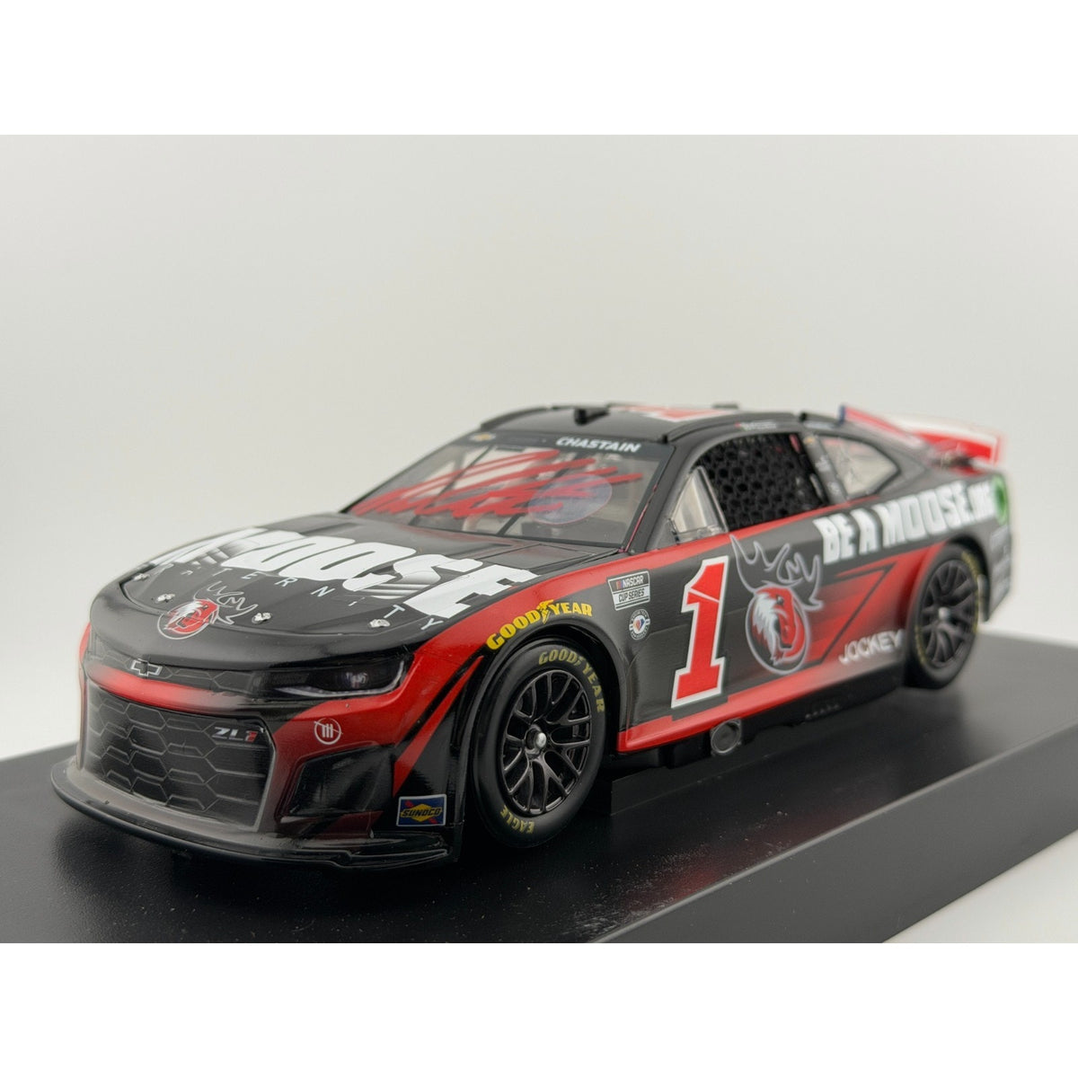 Ross Chastain #1 Moose Fraternity 2023 Camaro ZL1 ELITE 1:24 1/143 DIN 26