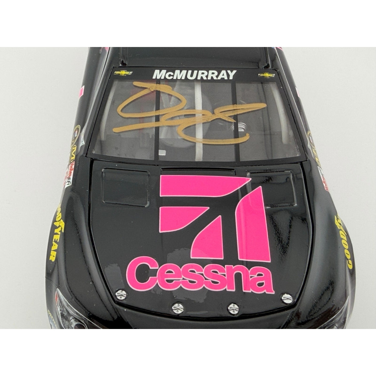 Jamie McMurray #1 Cessna Breast Cancer 2014 Chevy SS Autographed 1/144 DIN 115