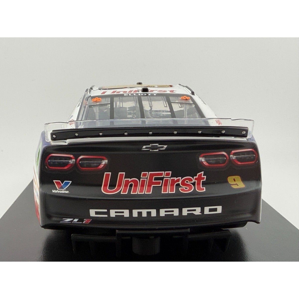 Chase Elliott #9 UniFirst Throwback 2024 Camaro ZL1 ELITE 1/274 DIN 6