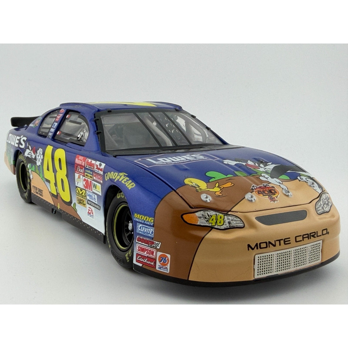 Jimmie Johnson #48 Lowe's Looney Tunes Rematch 2002 Monte Carlo 1/25212 1:24