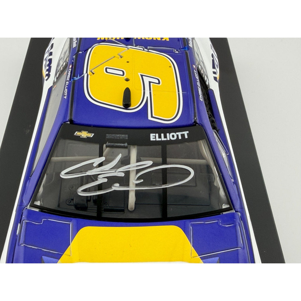 Chase Elliott #9 NAPA 2026 Chevrolet Camaro Elite Autographed 1 of 72 DIN 65