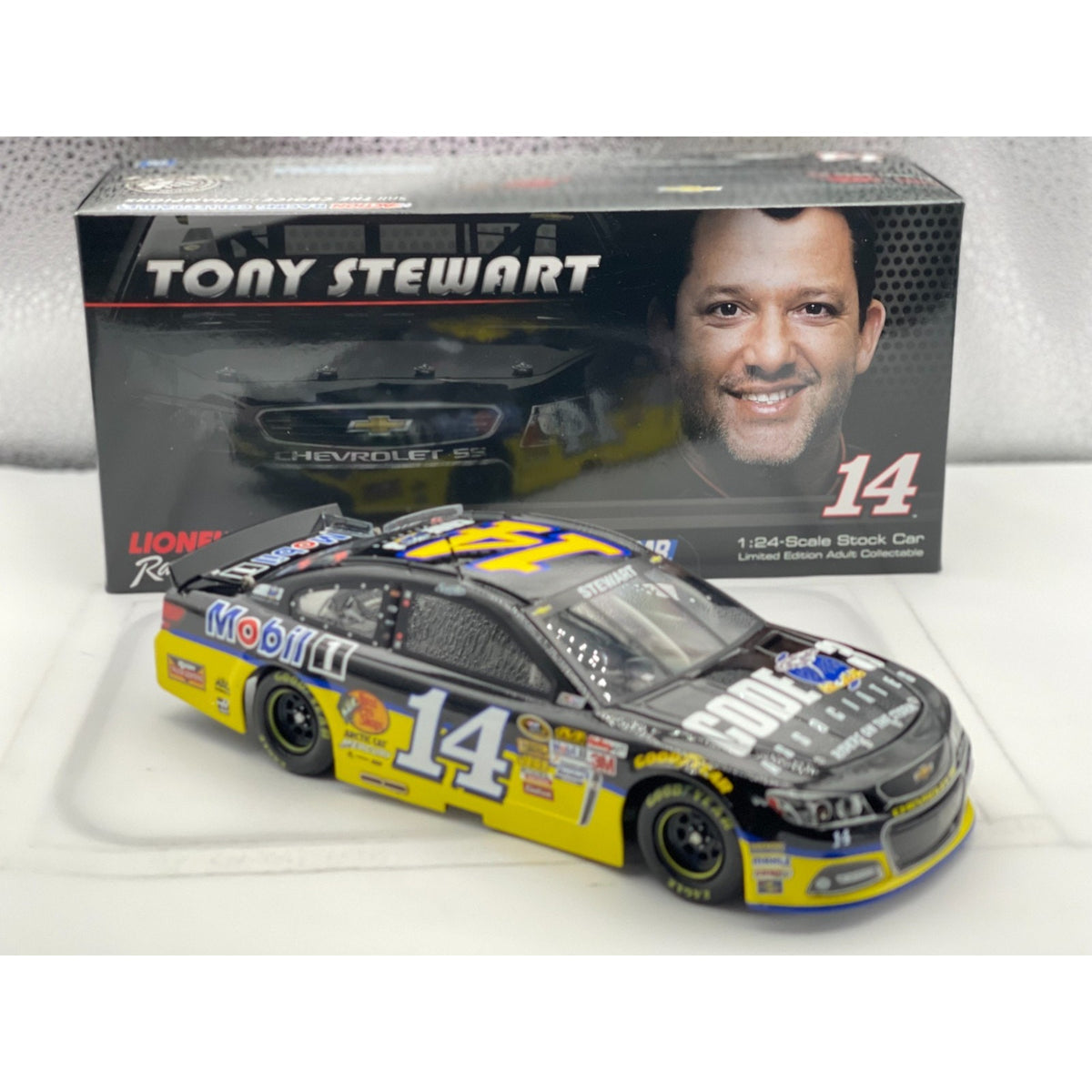 Tony Stewart #14 Code 3 Associates 2014 SS 124 1 of 984 NASCAR Diecast