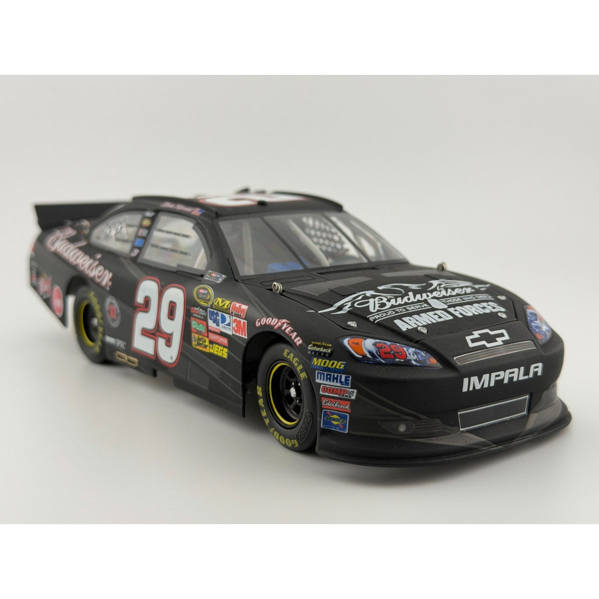 Kevin Harvick #29 Budweiser Military Tribute 2011 Impala SS 1:24 DIN 399