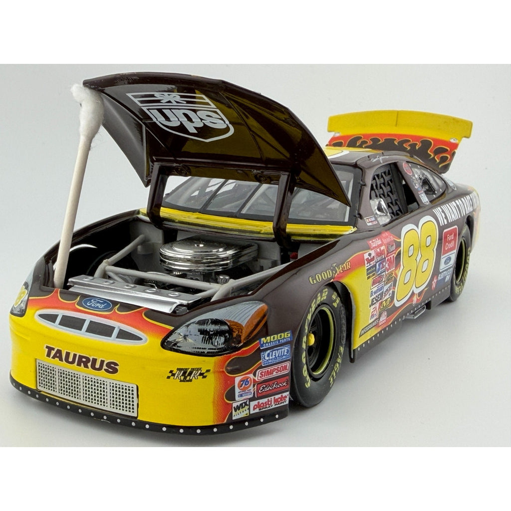Dale Jarrett #88 UPS "Race The Truck" 2001 Ford Taurus 1:24 NASCAR Diecast