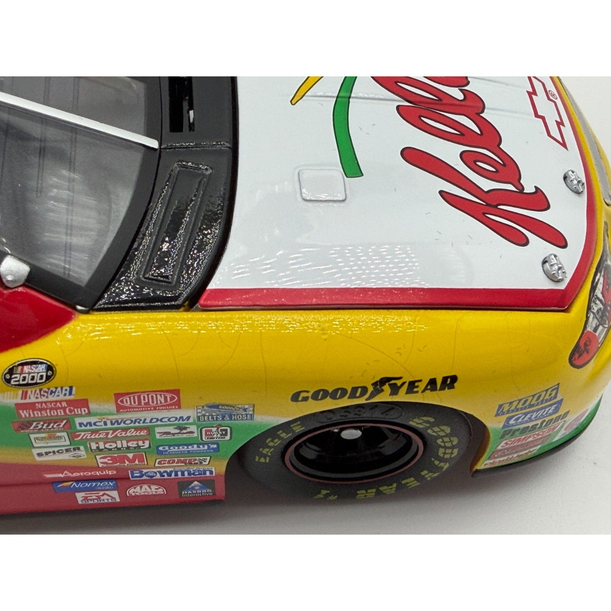 Terry Labonte #5 Kellogg's 2000 Monte Carlo Team Caliber 1/2340 DIN 506