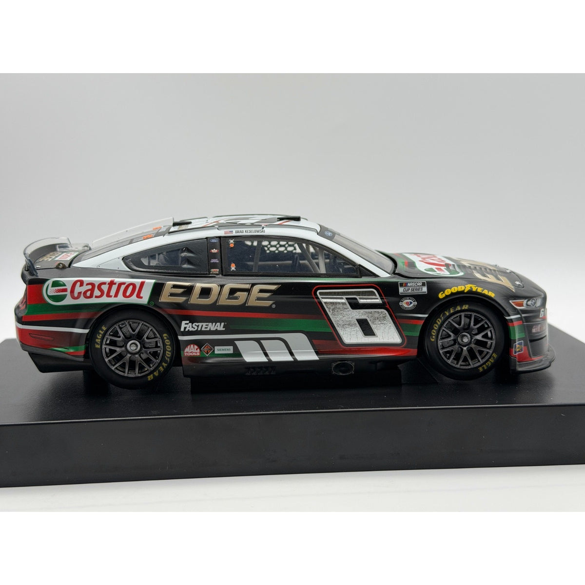 Brad Keselowski #6 Castrol 2023 Mustang Elite 1/103 DIN 95 NASCAR Diecast