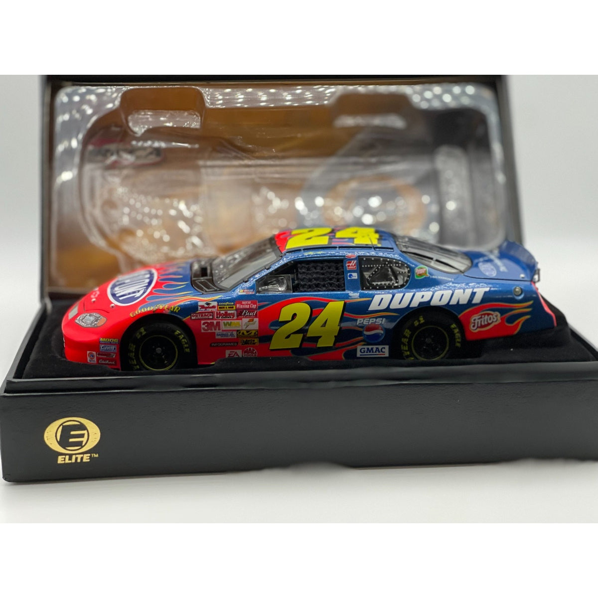 Jeff Gordon #24 DuPont 2003 Monte Carlo ELITE 1 of 3624 DIN 3103