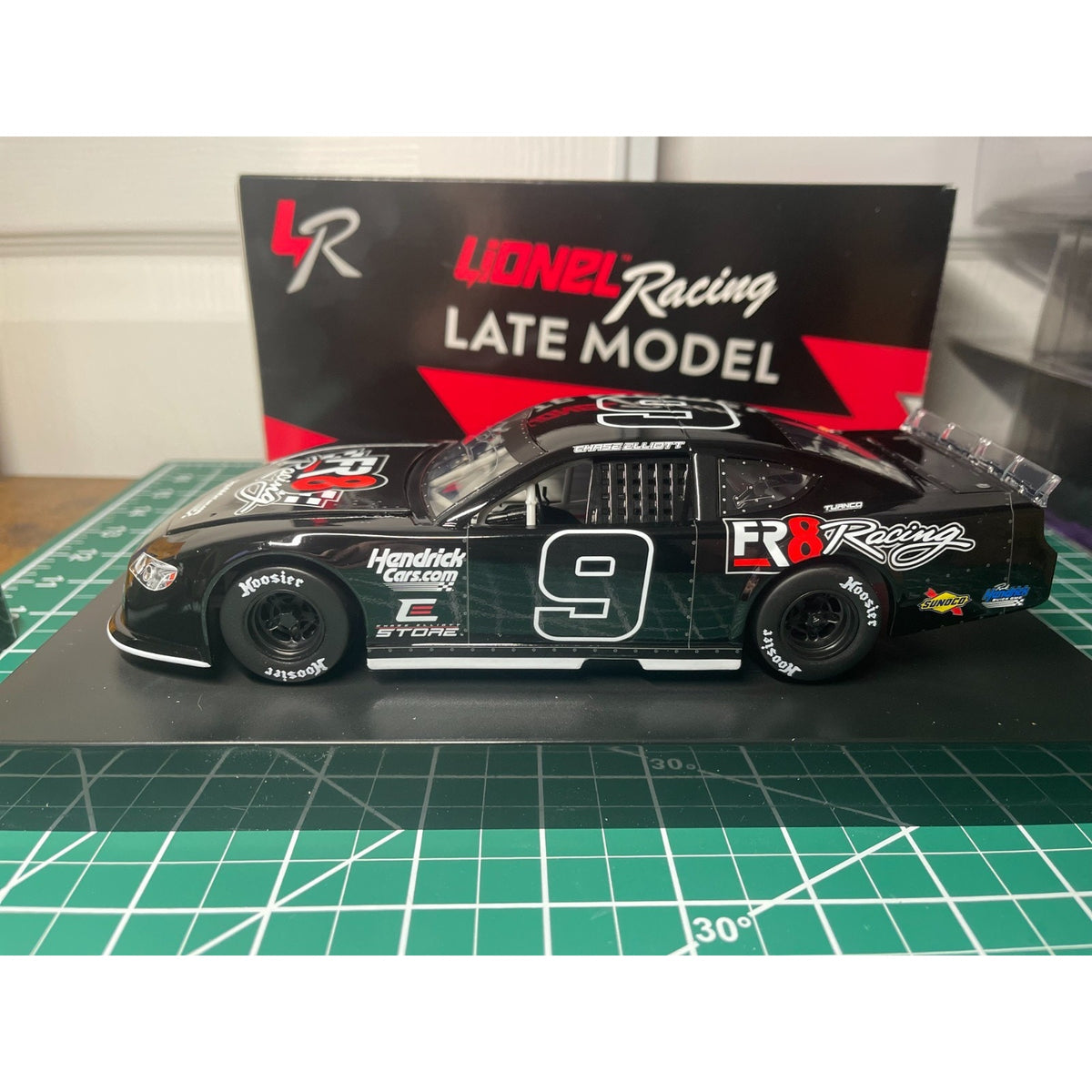 Chase Elliott #9 FR8Auctions Late Model 2024 Camaro Autographed 1:24 1/72