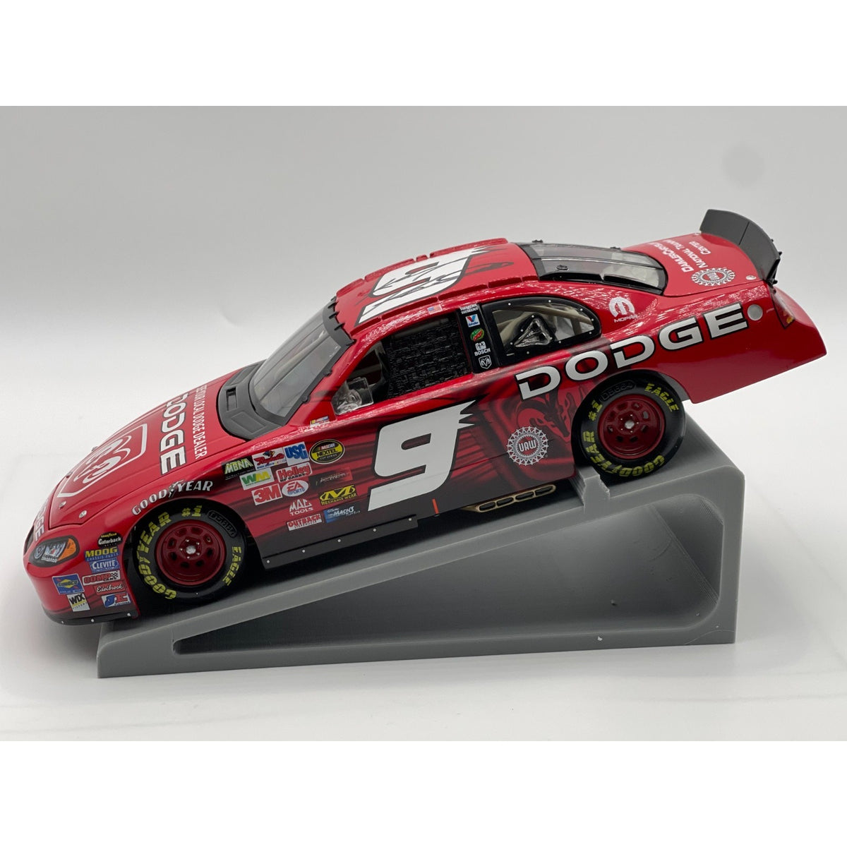 Kasey Kahne #9 Dodge Dealers Refresh 2004 Intrepid Autographed 1:24 Rookie Year