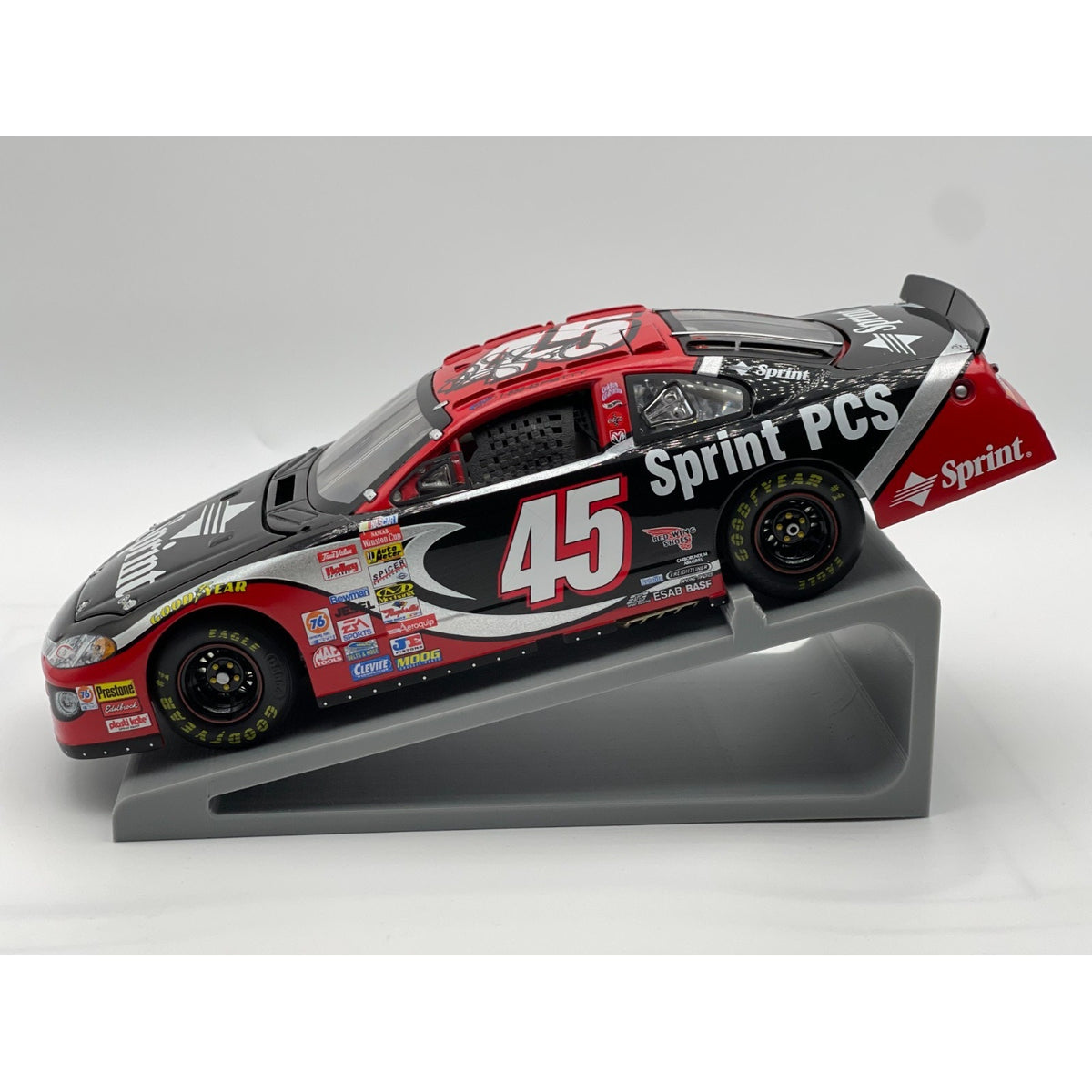 Kyle Petty #45 Sprint 2002 Dodge R/T Autographed Owners Series 1:24 1/2400