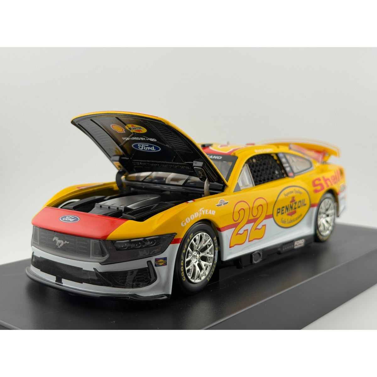 Joey Logano #22 Shell Pennzoil Throwback 2025 Mustang ELITE 1:24 1/116 DIN 44
