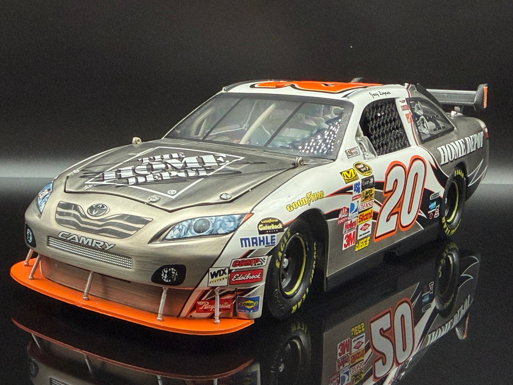 Joey Logano #20 Home Depot 2009 Brushed Metal 1:24 - original photo IMG_2106