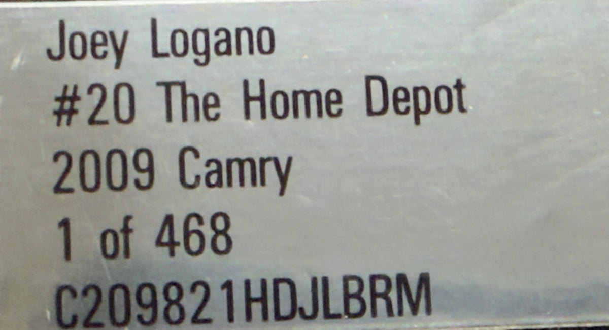 Joey Logano #20 Home Depot 2009 Brushed Metal 1:24 - original photo IMG_2114