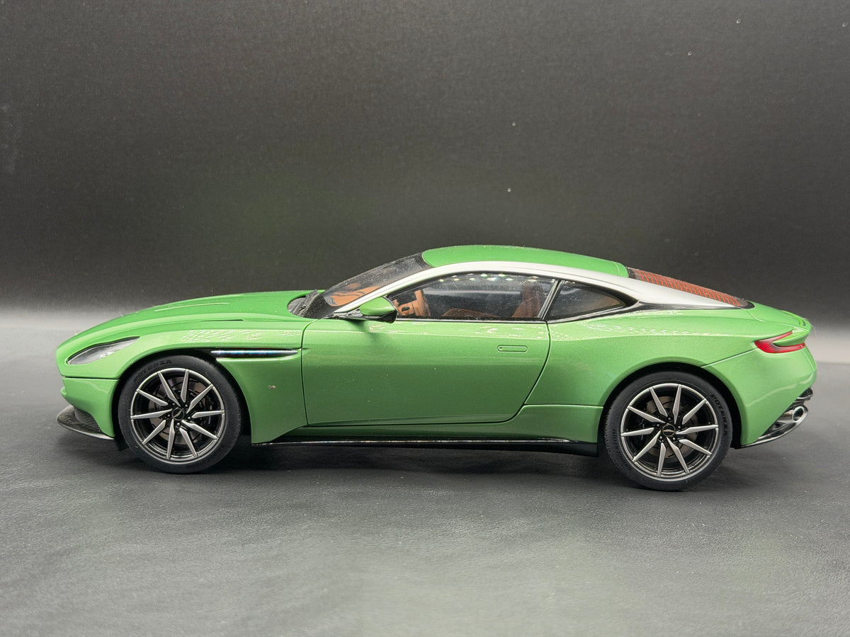 AUTOart DB11 Appletree Green original photo IMG_2087