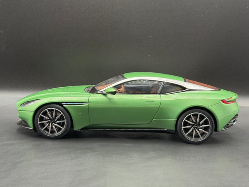 AUTOart DB11 Appletree Green original photo IMG_2087