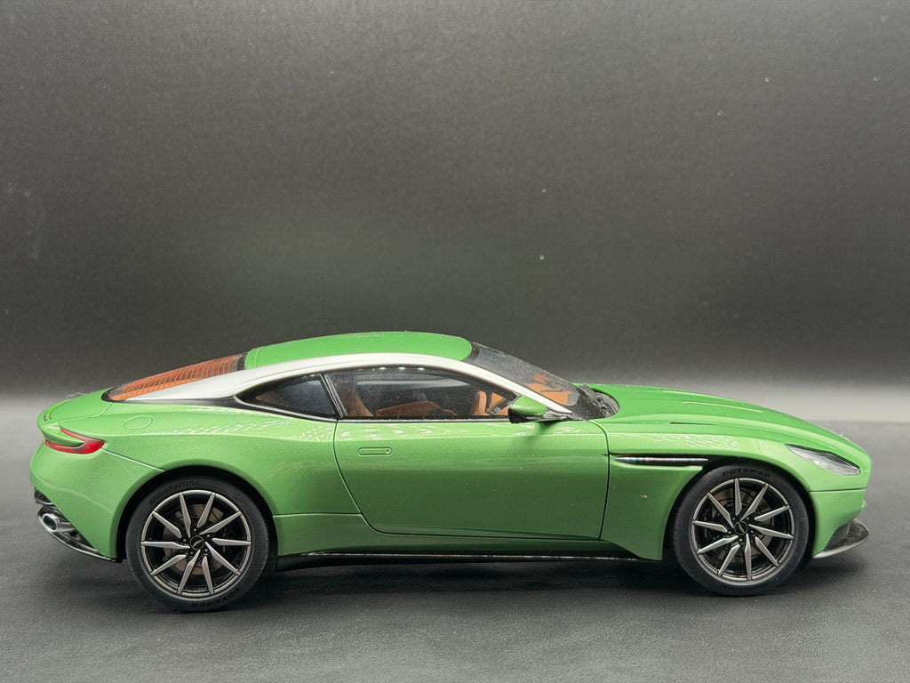 AUTOart DB11 Appletree Green original photo IMG_2091
