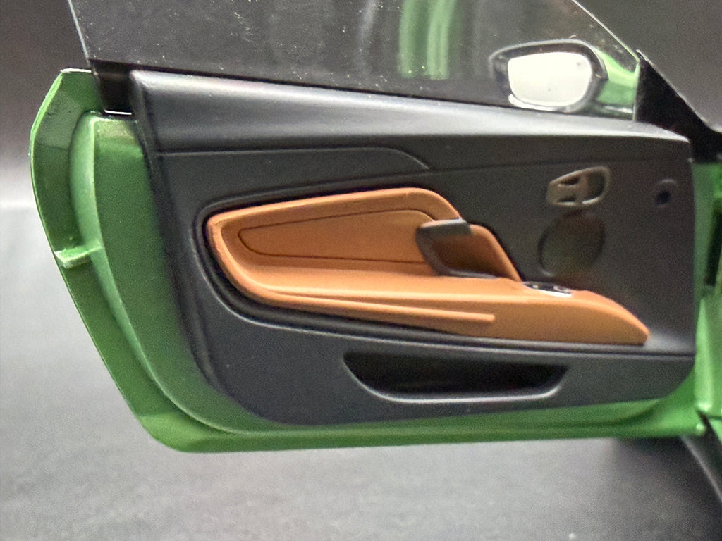 AUTOart DB11 Appletree Green original photo IMG_2096