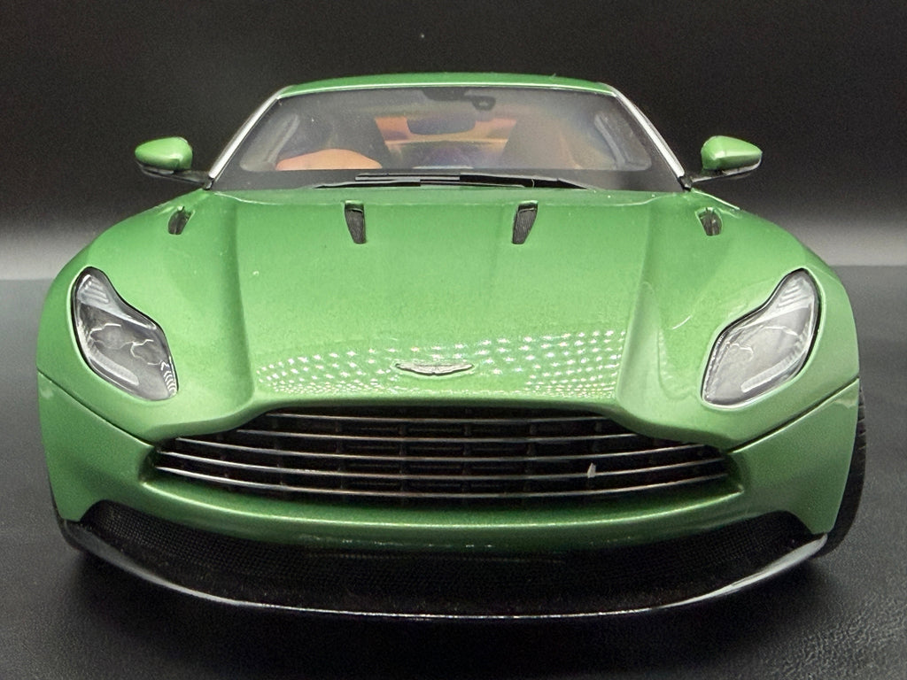 Original AUTOart db11 photo IMG_2098