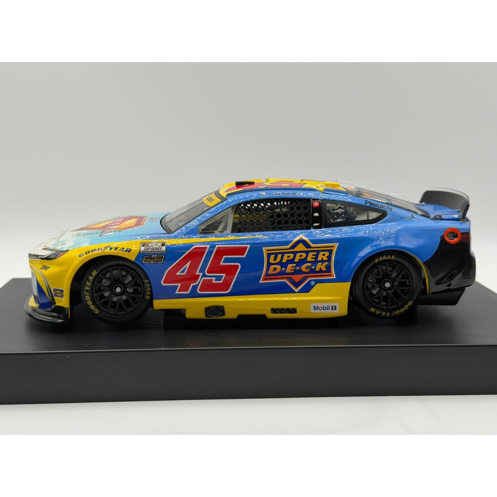 Tyler Reddick #45 Upper Deck Superman 2025 Camry Elite 1/185 DIN 81
