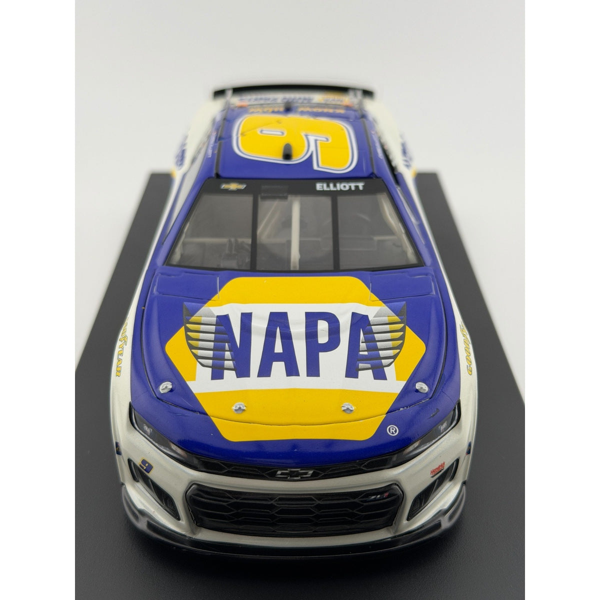 Chase Elliott #9 NAPA 2026 Chevrolet Camaro Liquid Color 1 of 48 DIN 10