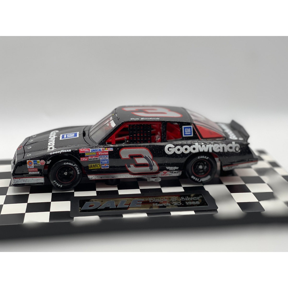 Dale Earnhardt #3 Goodwrench 1988 Monte Carlo Car 5 of 12 1:24 1/7003