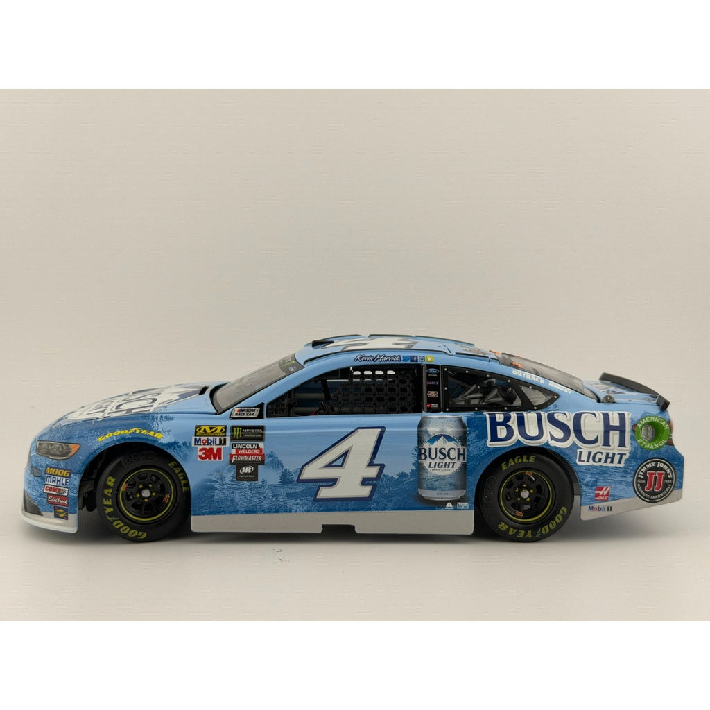 Kevin Harvick #4 Busch Light 2017 Fusion Elite Autographed 1/104 DIN 73