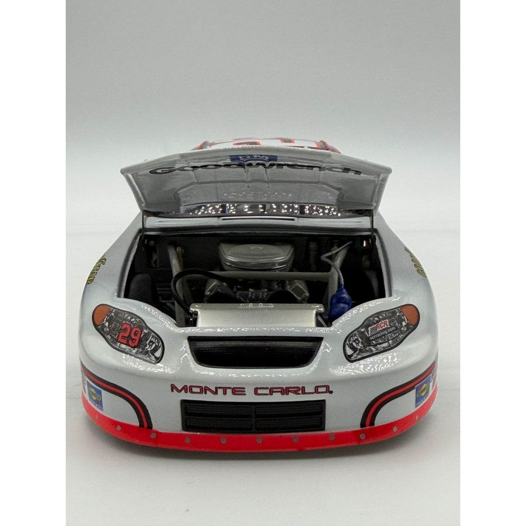 Kevin Harvick #29 GM Goodwrench Daytona Special 2005 Monte Carlo 1/300