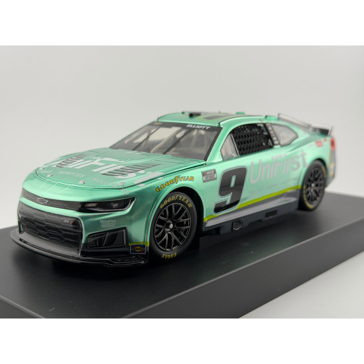 Chase Elliott #9 UniFirst 2026 Chevrolet Camaro Liquid Color 1 of 48 DIN 29