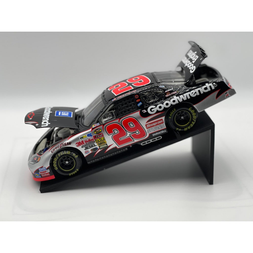 Kevin Harvick #29 GM Goodwrench 2004 Monte Carlo 1:24 NASCAR Diecast