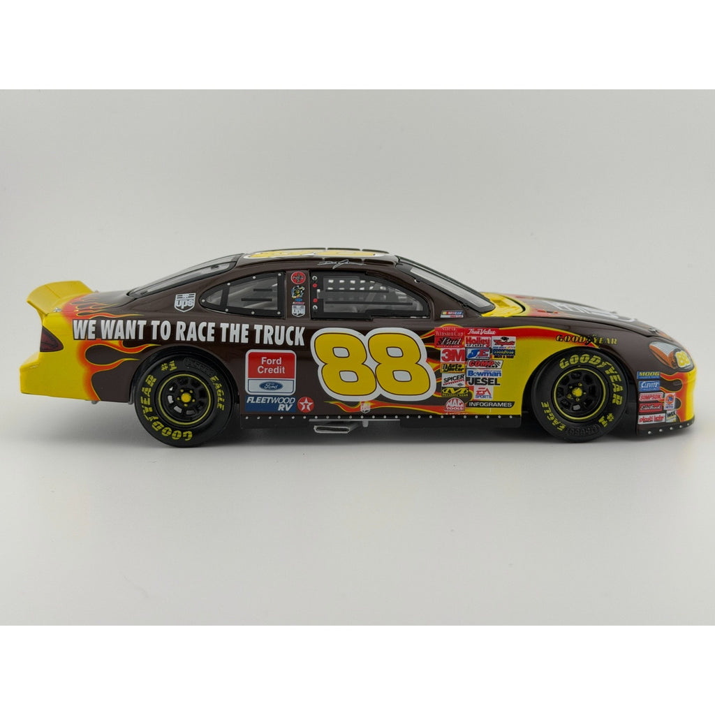 Dale Jarrett #88 UPS "Race The Truck" 2001 Ford Taurus 1:24 NASCAR Diecast