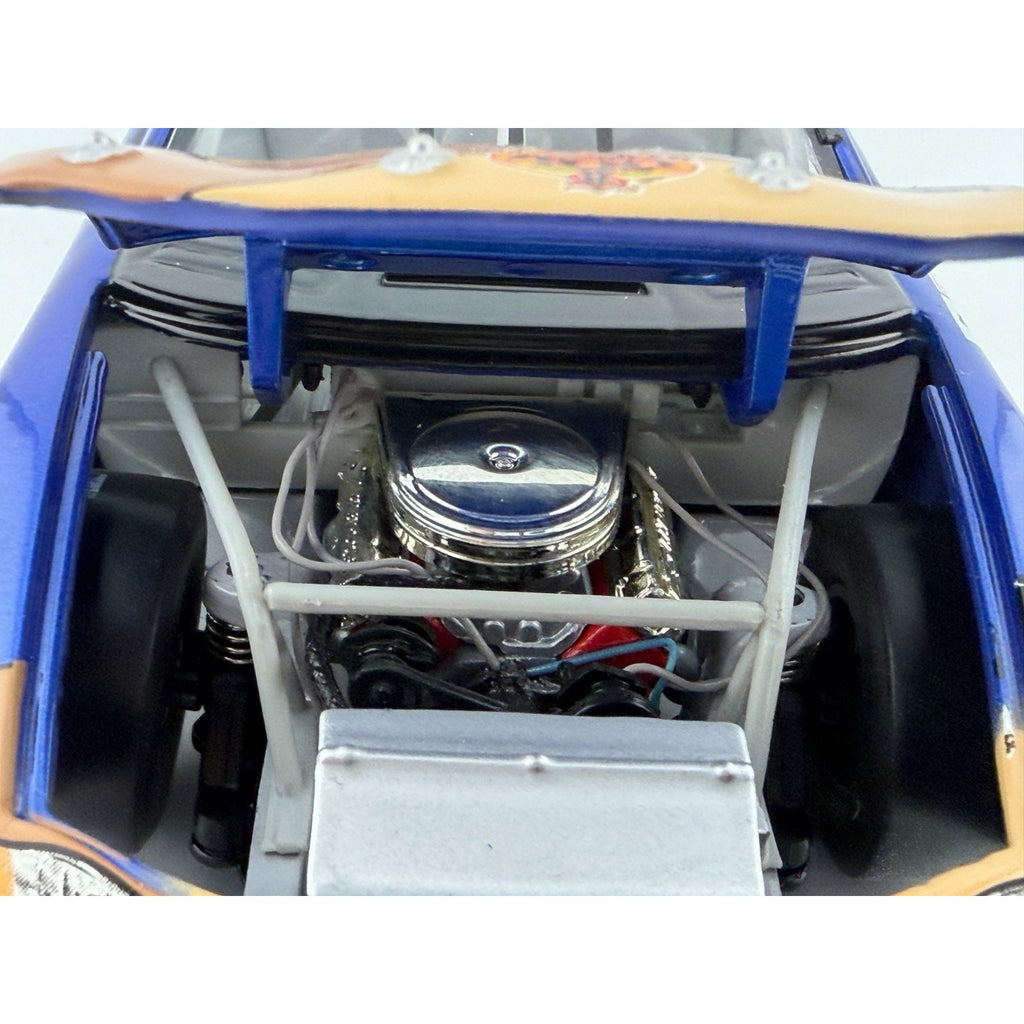 Jimmie Johnson #48 Lowe's Looney Tunes Rematch 2002 Monte Carlo 1/25212 1:24